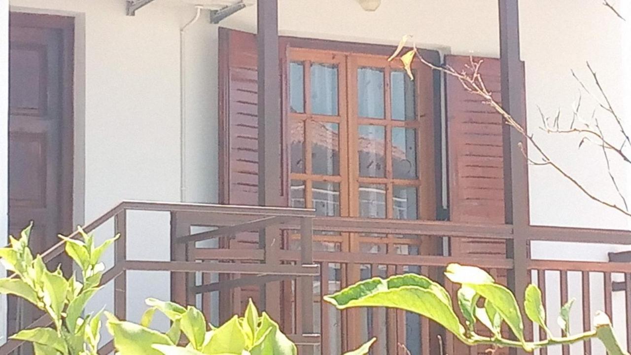 Korifásion Balcony With View 빌라 외부 사진